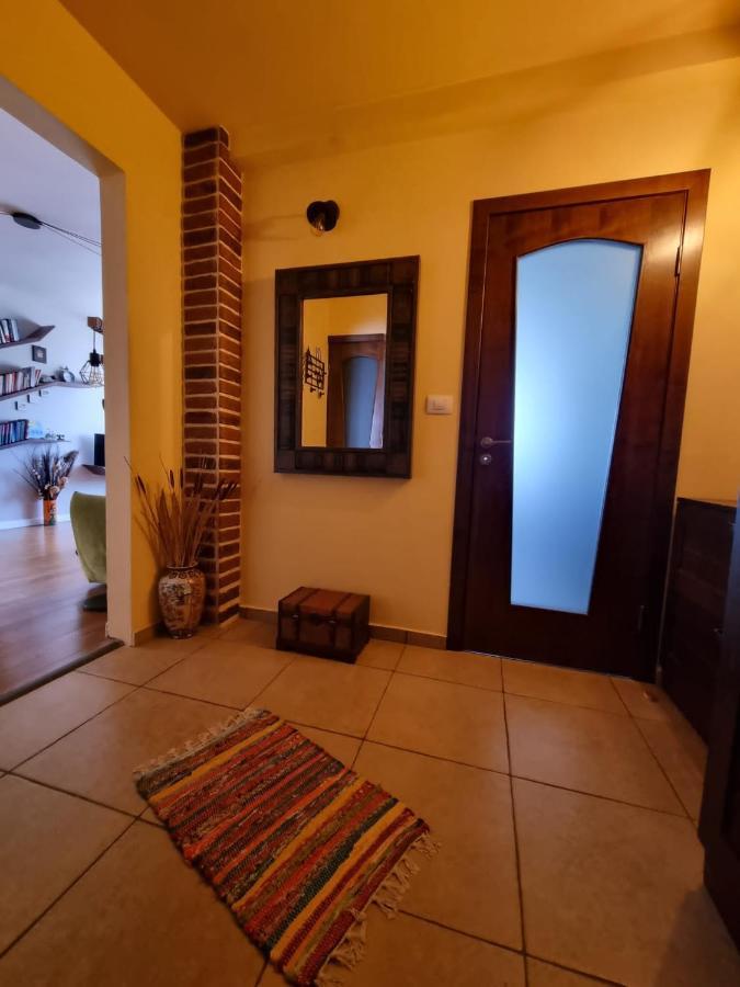 Feels Like Home Bukares Bagian luar foto